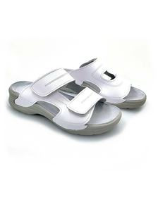 Dámske bílé zdravotné ortopedické pantofle kožené s anatomicky tvarovanou stélkou.